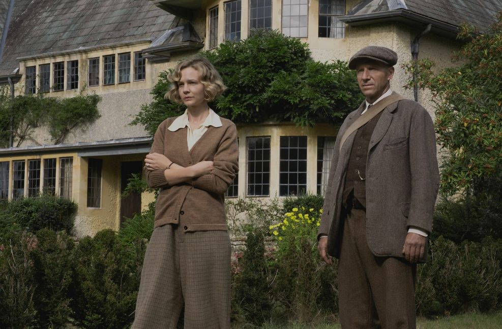 „Die Ausgrabung“: Carey Mulligan und Ralph Fiennes Foto: Netflix/Larry Horricks