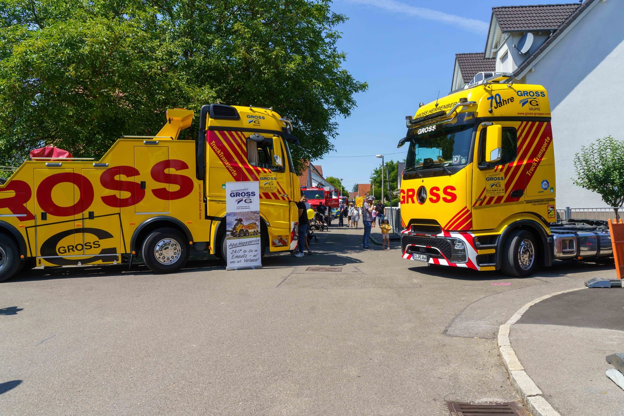 Impressionen von der Blaulichtmeile beim Jubiläumswochenende der Freiwilligen Feuerwehr Maichingen.