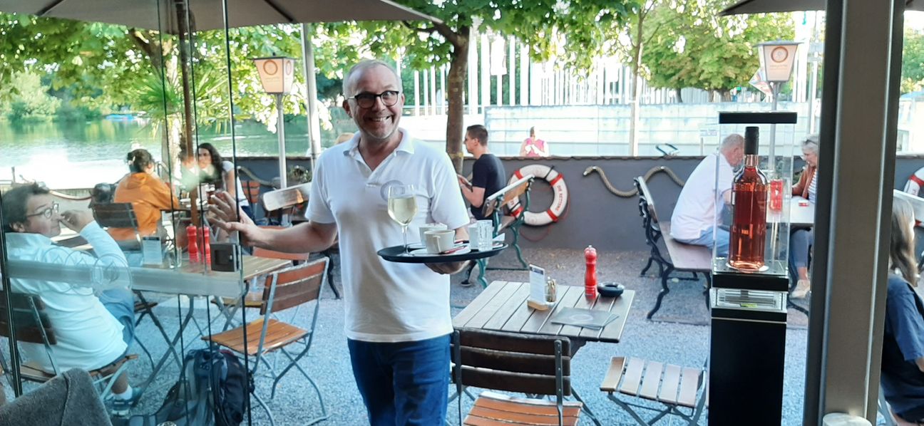 Uwe Hutfilz kümmert sich gerne um seine Gäste im Seegärtle