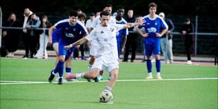 Arbes Bytyci trifft für den VfL Sindelfingen II per Elfmeter im Derby gegen die SV Böblingen.
Bild: photostampe