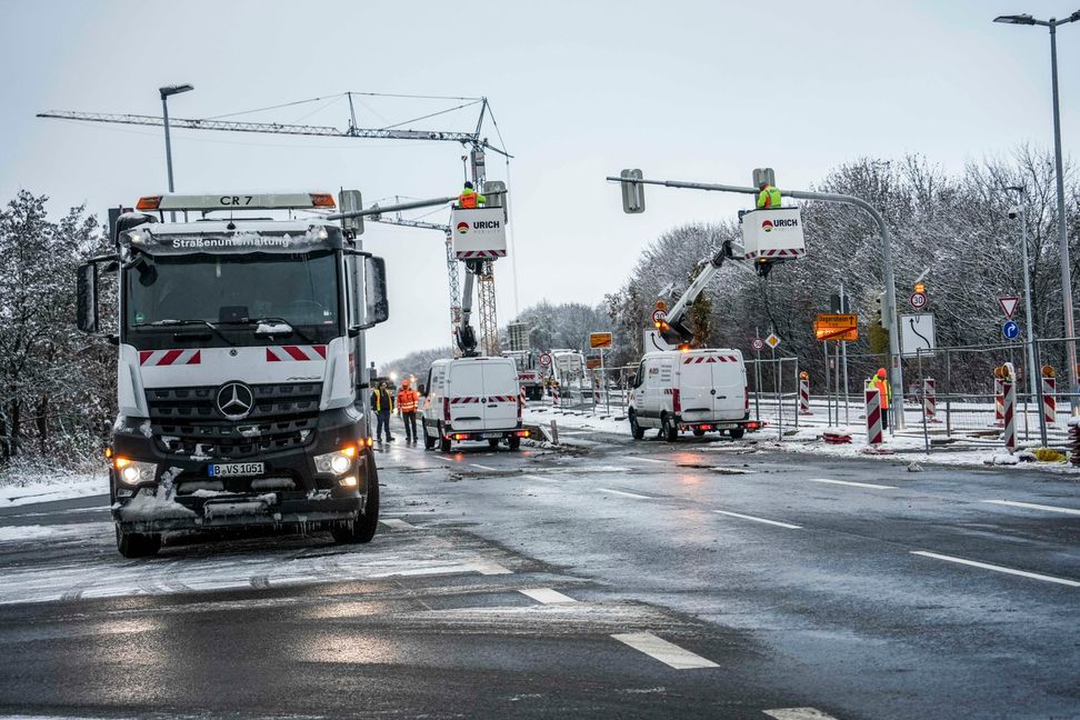 Letzte Arbeite an der Palna-Kreuzug. Seit Montagmorgen ist die Kreuzung wieder frei befahrbar. Bild: Dettenmeyer
