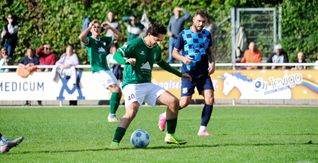 Marco Quaranta (am Ball) und die Spvgg Holzgerlingen warten weiter auf den ersten Saisonsieg in der Bezirksliga. Bild: photostampe