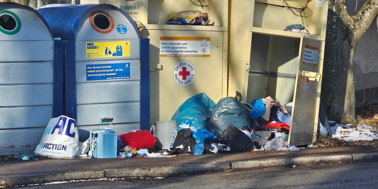 Wilder Müll in der Sommerhofenstraße.