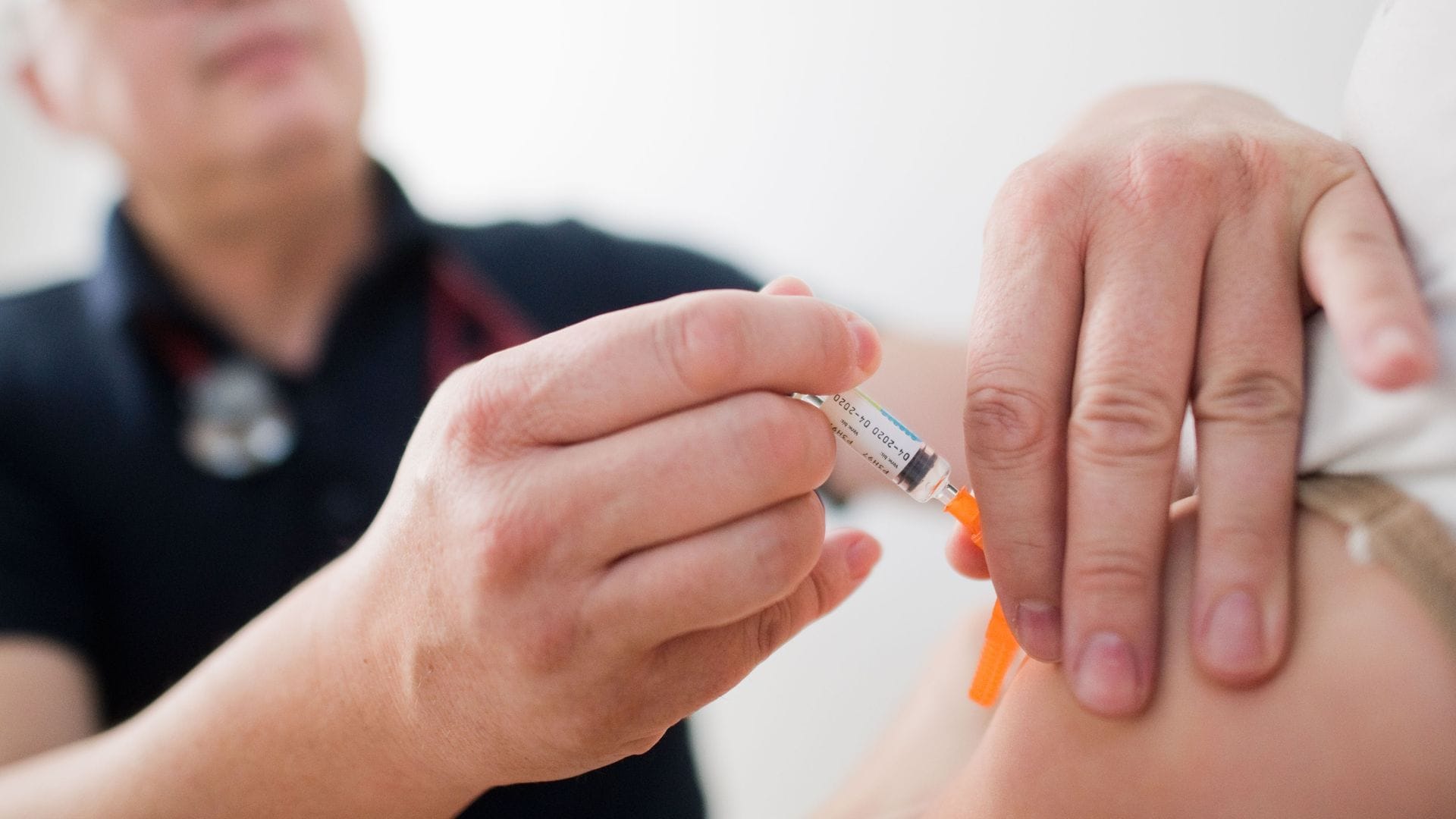 Gegen Polio kann man geimpft werden - nun wurden in Deutschland wieder Polio-Wildviren im Abwasser nachgewiesen. (Symbolbild)