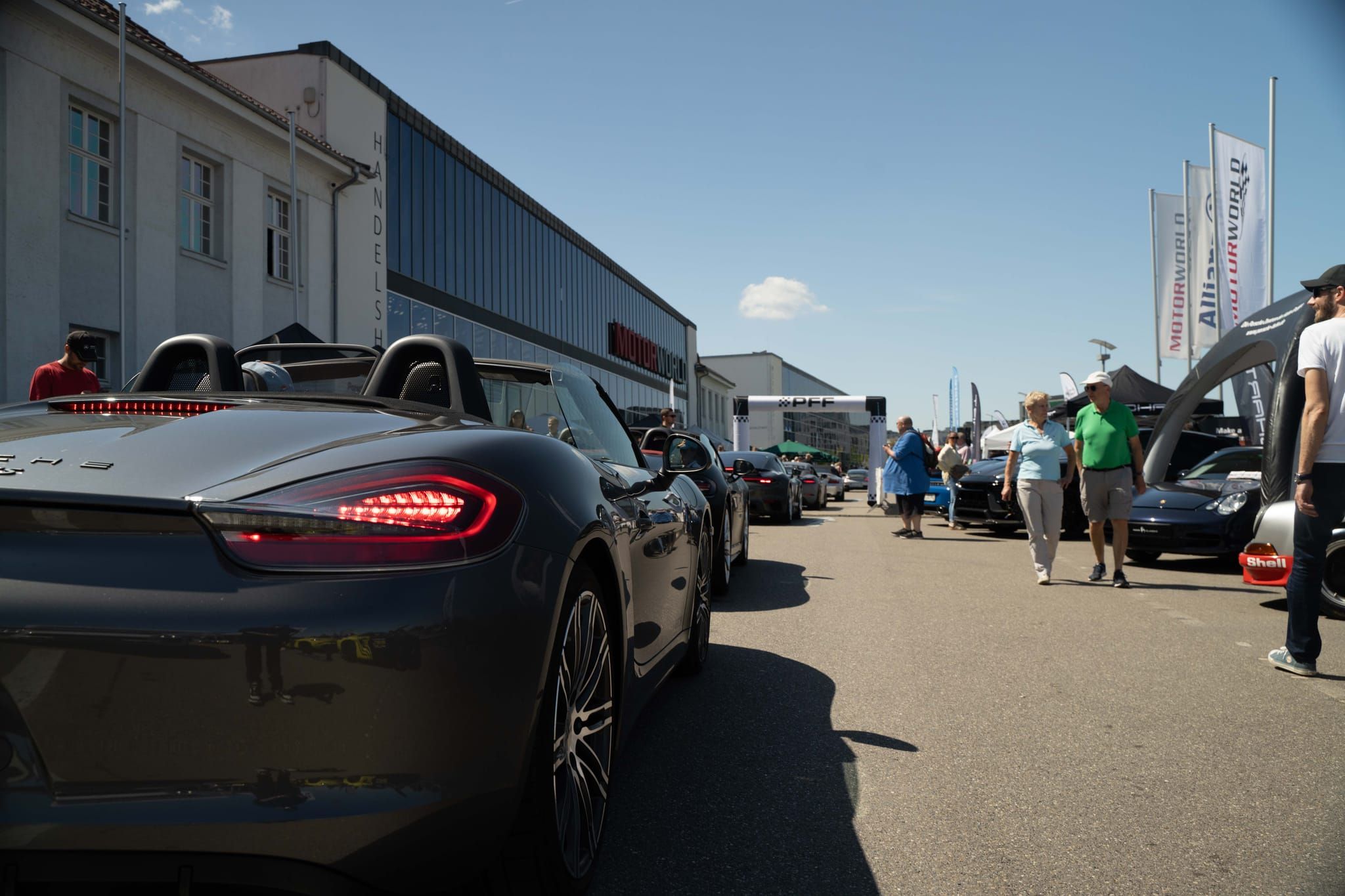 Porsche-Fans waren am Wochenende auf dem Flugfeld bestens aufgehoben.