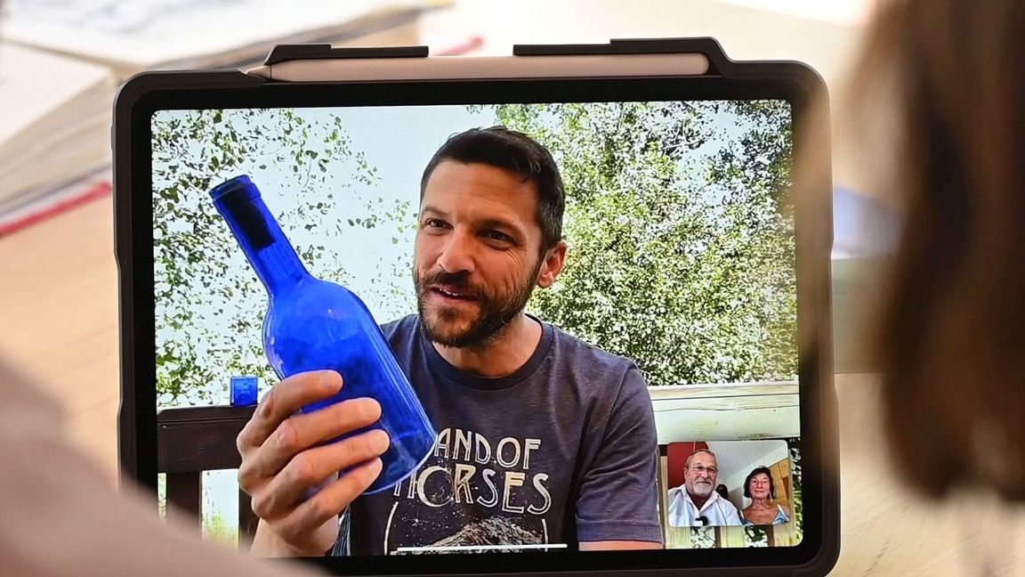 Clint Buffington hat die Flaschenpost gefunden.