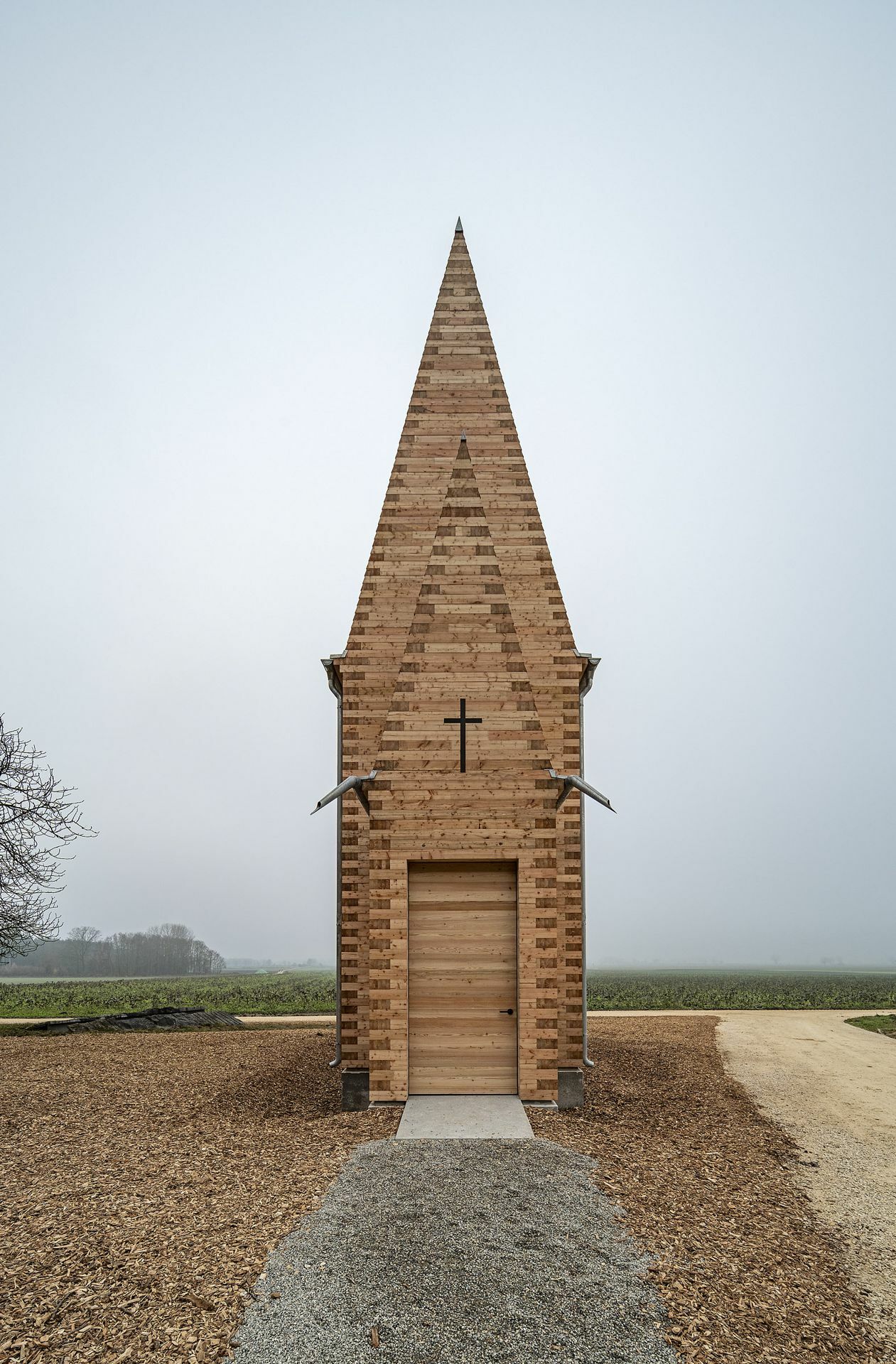 Konstruiert ist die Architekturminiatur in  Blockbauweise, bei der Tragwerk und Hülle eine Einheit bilden – Inbegriff eines ursprünglichen Bauens.
 Foto: Eckhart Matthäus © Siegf..
