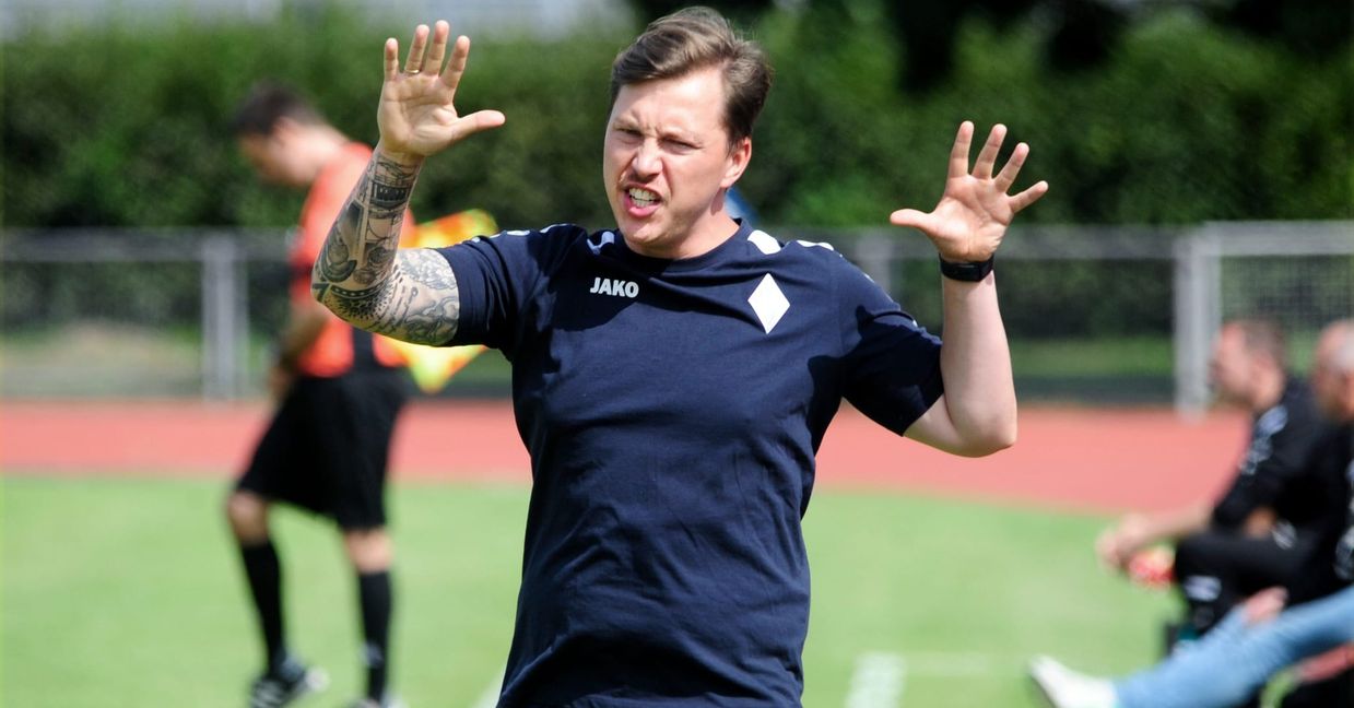 Trainer Thomas Siegmund und die SVB müssen ihren Blick in der Tabelle wieder nach unten wenden.