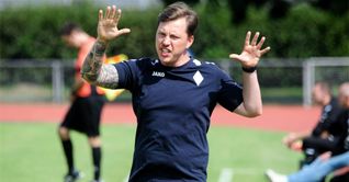 Trainer Thomas Siegmund und die SVB müssen ihren Blick in der Tabelle wieder nach unten wenden.