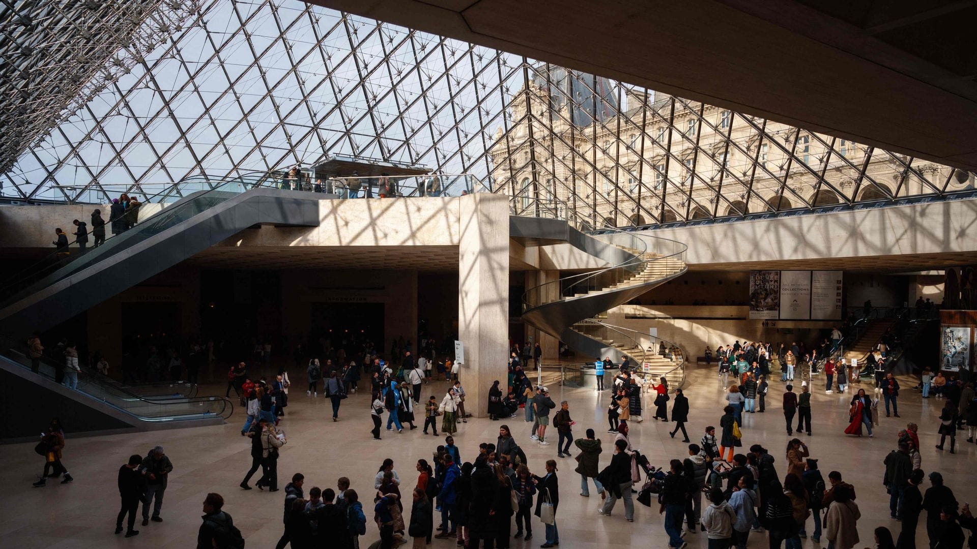 Die Chefin des Louvre schlägt Alarm, das Gebäude sei in kritischem Zustand.
