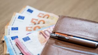 Bargeld ist beliebt in Deutschland, aber die Bedeutung schwindet (Archivbild)