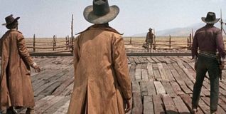 Beeindruckender Anfang: „Spiel mir das Lied vom Tod“.