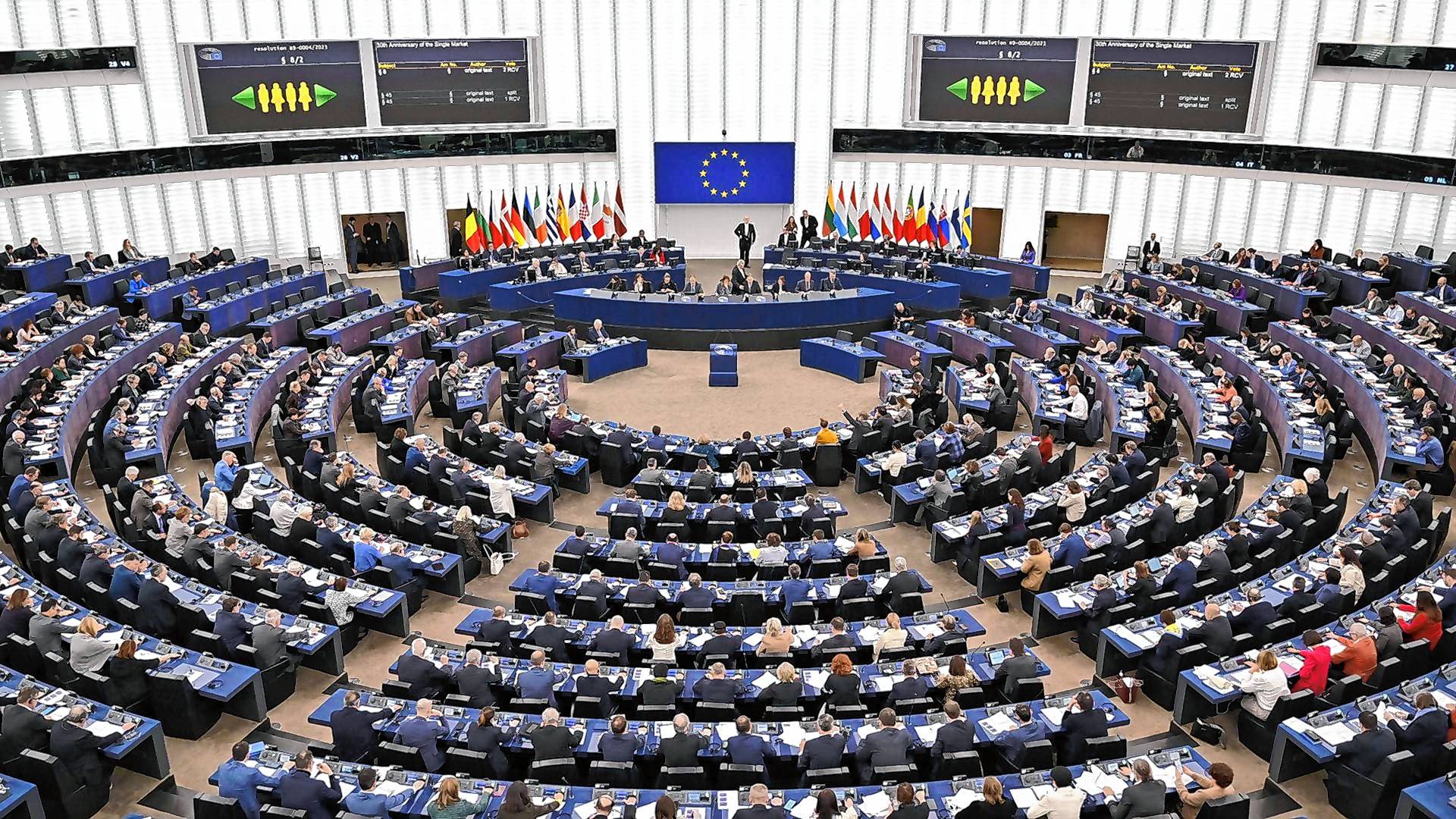 720 Abgeordnete umfasst das EU-Parlament.