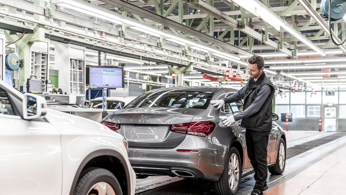 Mercedes verlagert die Produktion der A-Klasse von Rastatt ins ungarische Kecskemét.