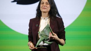 Schweblin bezeichnet die Literatur als "Gegenkraft" zu Krieg und Gewalt.