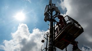 Vodafone Deutschland wird das veraltete Mobilfunknetz GSM (2G) zwei Jahre früher als geplant abschalten. (Archivfoto)