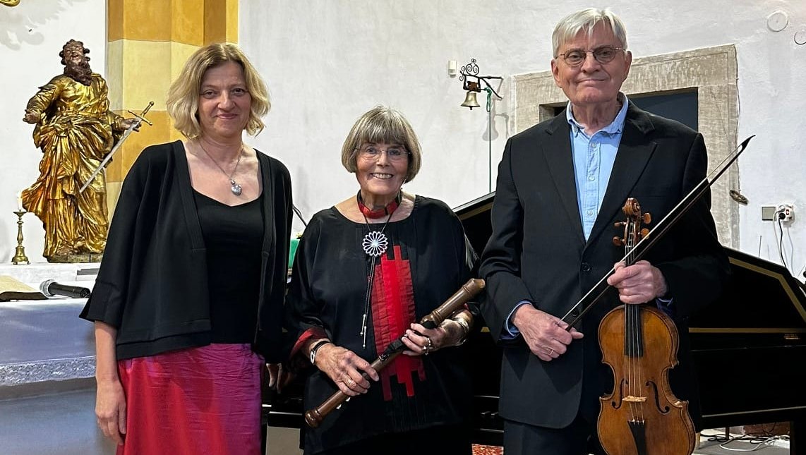 Ulrike Engelke (Mitte) musiziert am 8. September gemeinsam mit Simon Standage und Judi Varga.