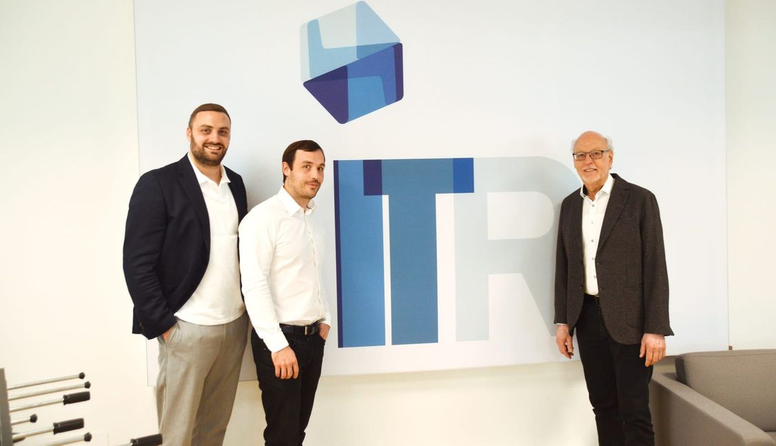 Sascha, Marc und Volker Reuß (von links) blicken optimistisch in die Zukunft der Sindelfinger
ITR AG.
