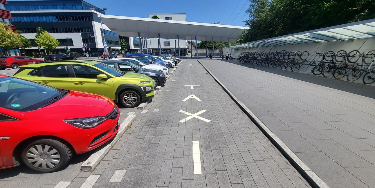 In der Tatnacht nahm der Taxifahrer die beiden mutmaßlichen Angreifer am Bahnhof Böblingen mit.