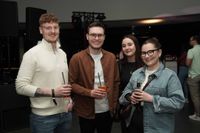 After-Work-Party im Mercedes-Benz Kundencenter. Partystimmung pur mit Mokaby und Andre Schnura.