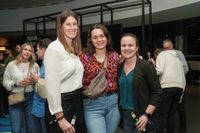 After-Work-Party im Mercedes-Benz Kundencenter. Partystimmung pur mit Mokaby und Andre Schnura.