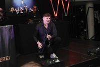 After-Work-Party im Mercedes-Benz Kundencenter. Partystimmung pur mit Mokaby und Andre Schnura.