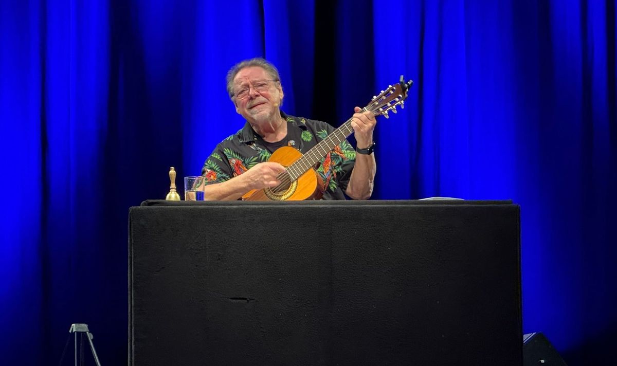 A Hawaiian shirt, a glass of water, and countless punchlines