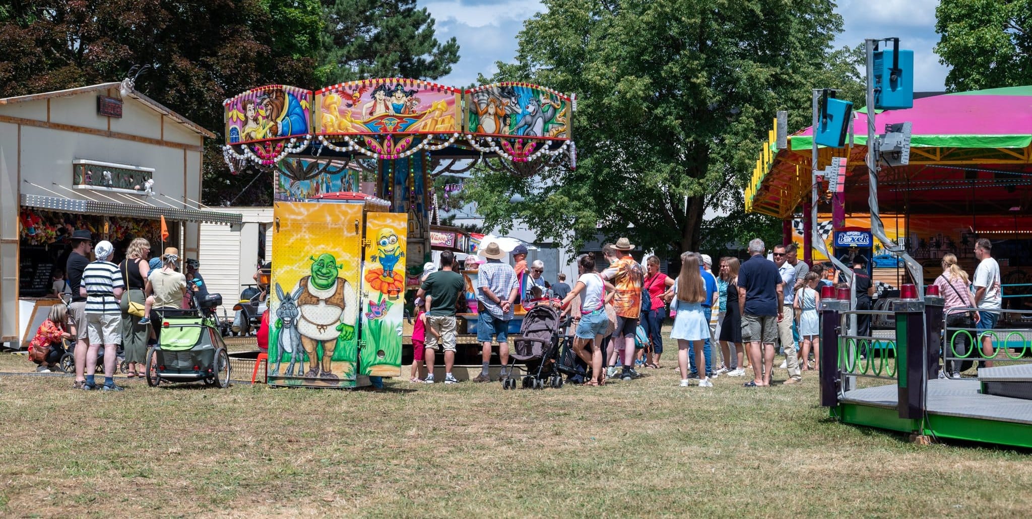 Rummel und ein buntes Programm lockten am Festwochenende viele Besucher an.