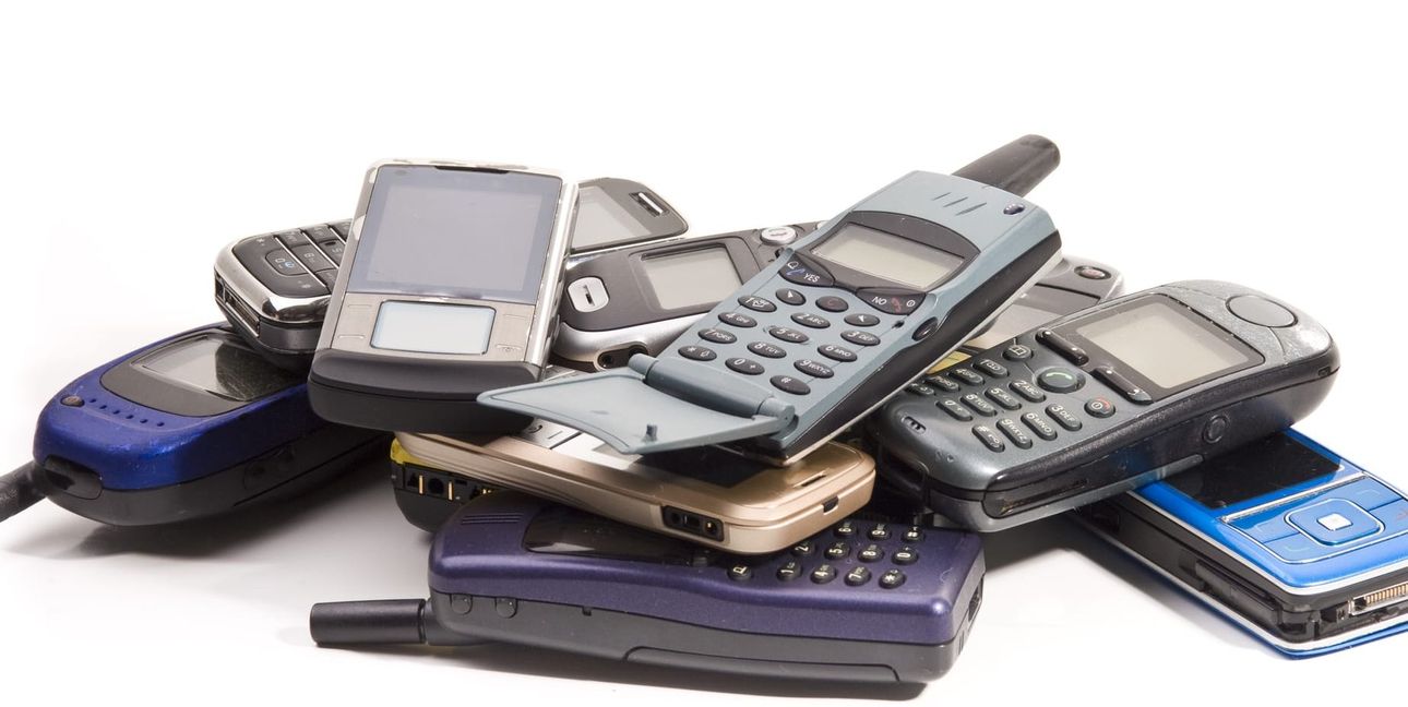 Alte Handys sind noch massenweise im Umlauf. Oder in irgenwelchen Schubladen.