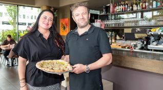 Debora Marra und Antonio di Primio verwöhnen ihre Gäste auch mit hausgemachter Pizza.