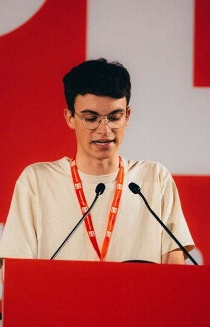 Fekix Fuchs führt den Kreisverband der Jusos zusammen mit Dana Grieger. Bild: z