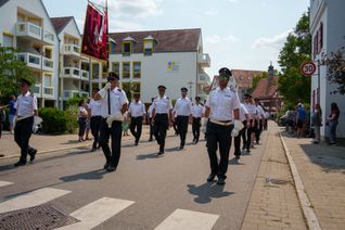 Großer Festumzug 150 Jahre Freiwillige Feuerwehr Maichingen.