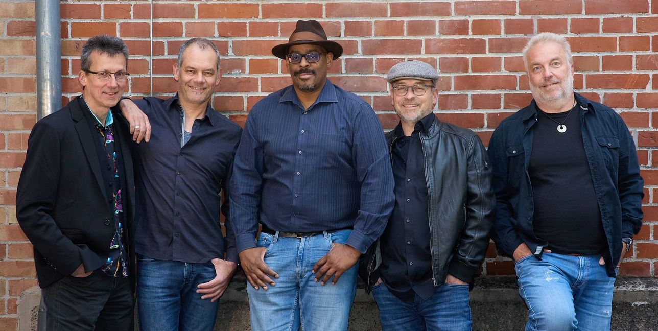 Sidestreetblues kommen ins Blaue Haus.