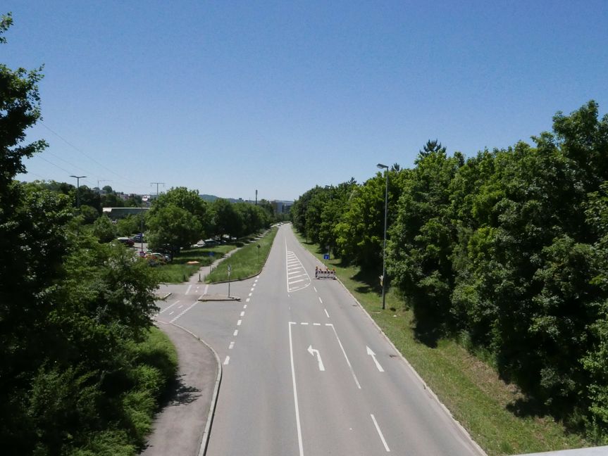 Rund 18 000 Fahrzeuge sollen künftig laut Prognose zwischen Smart und Gerstlacher-Straße auf der Leibnizstraße täglich unterwegs sein. Bild: Jung