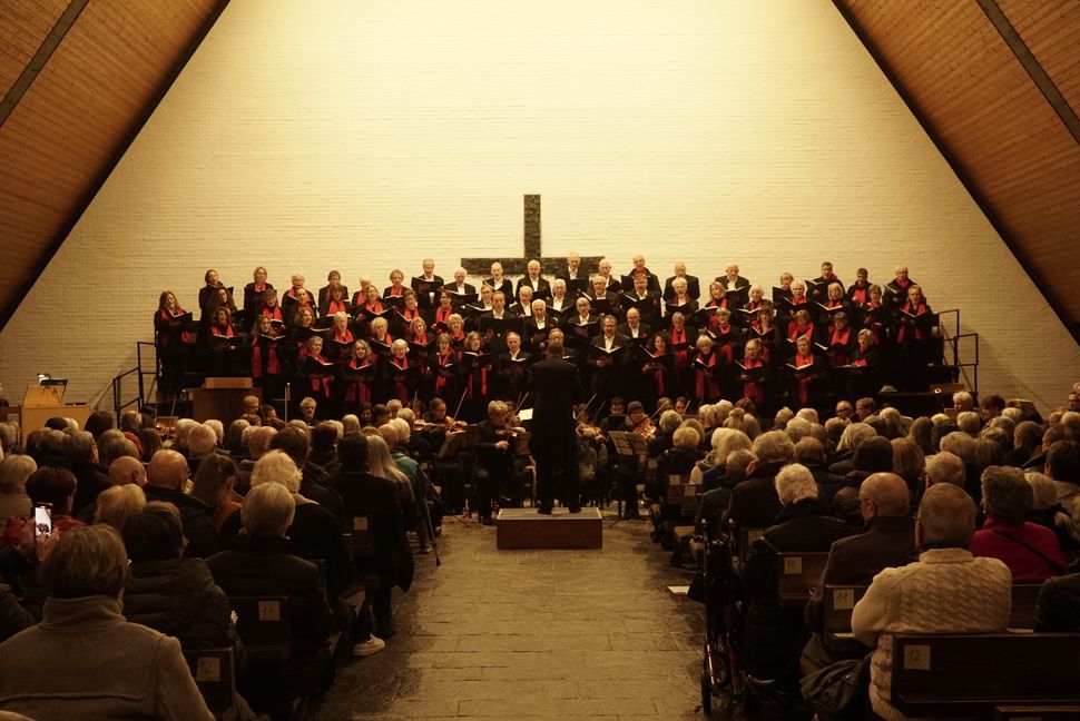 Auf dem Bild höchstens zu erahnen: Beim "Himmelsglanz"-Konzert in der Johanneskirche war es kälter als kühl.     Bild: Heiden