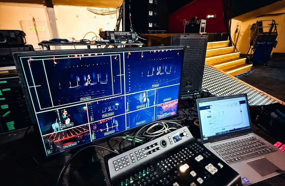 Blick aufs Mischpult.