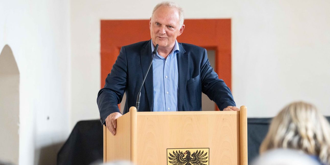 Loring Sittler beim Vortrag im Klösterle in Weil der Stadt.