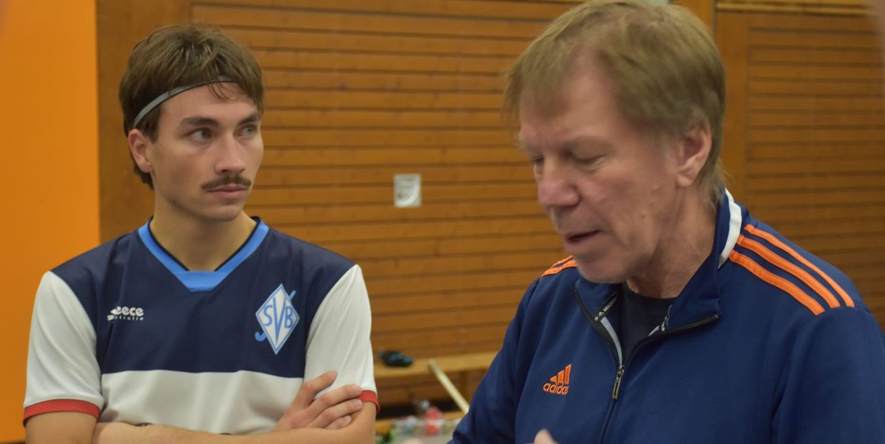 Enttääuschte  Gesichter nach dem Spiel in Heidelberg : Florian Maack (links) und Trainer  Thomas Dauner.