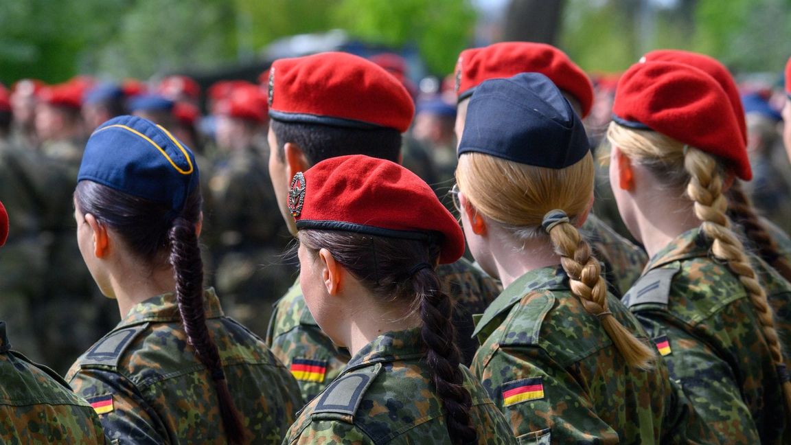 Freiwillige Soldatinnen der Bundeswehr – werden in Zukunft sogar Frauen zwangsverpflichtet?