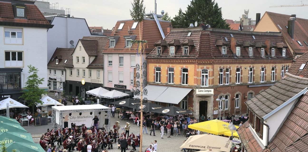 Die Maihocketse findet traditionell auf dem Wettbachplatz statt.