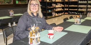 Bedia Salik in ihrem Keramikstudio.