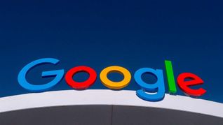 Google steht im Verdacht, Internetseiten von Medien und Verlagen in seinen Suchergebnissen rechtswidrig zu benachteiligen.