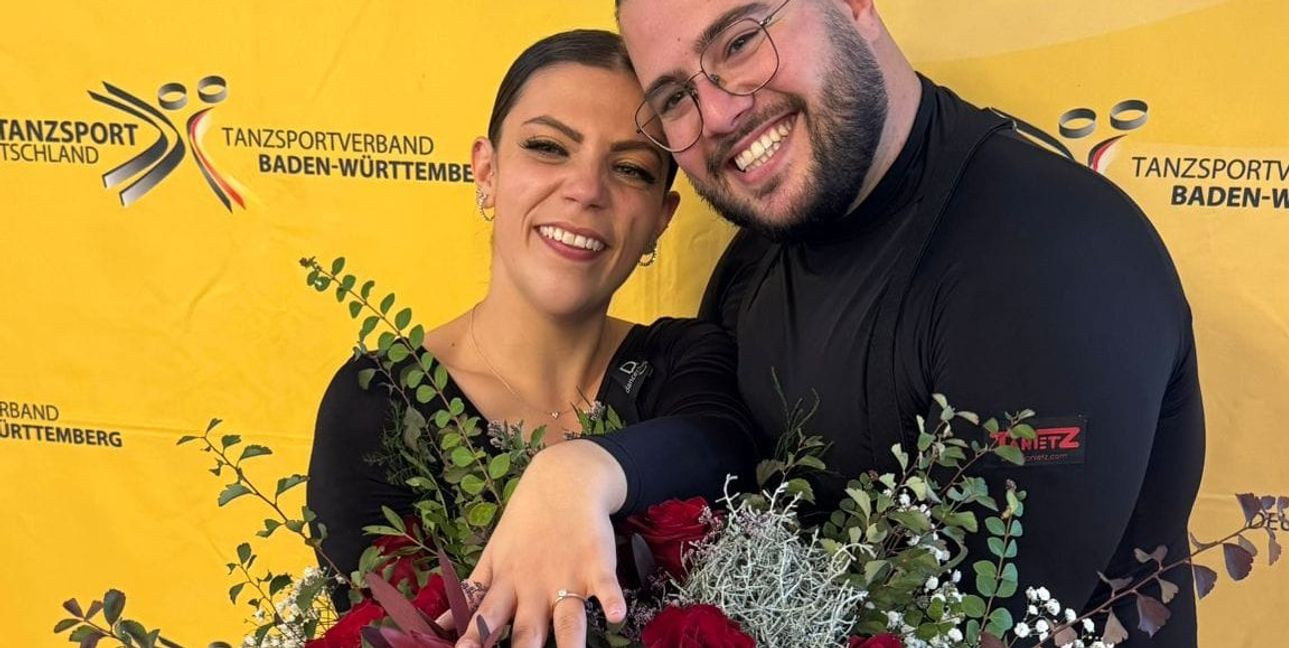 Irene Corlito und Antonia Anania im Glück: Sie hat „Ja“ gesagt.Bild: z