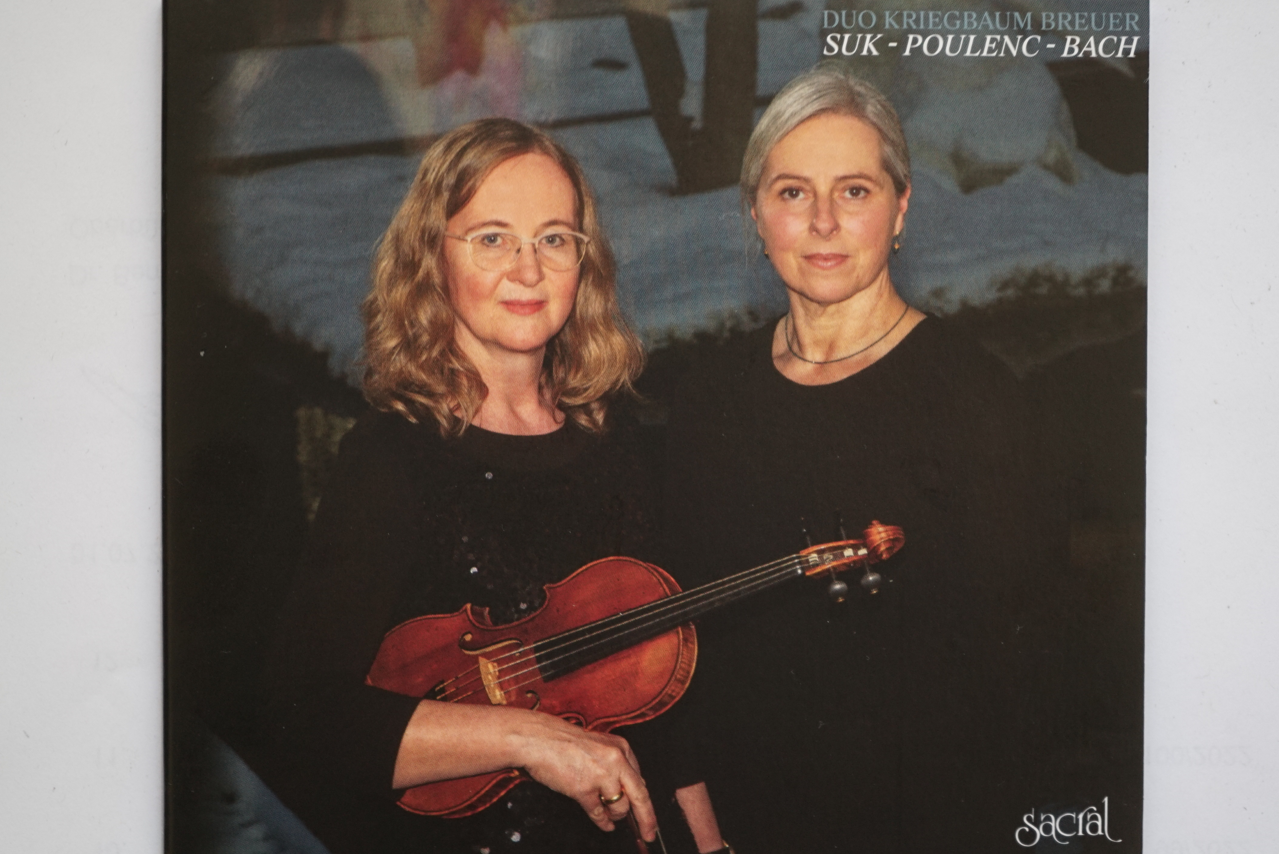 Das CD-Cover des neuen Albums von Bettina Kriegbaum und Anja Breuer.      Bild: Heiden