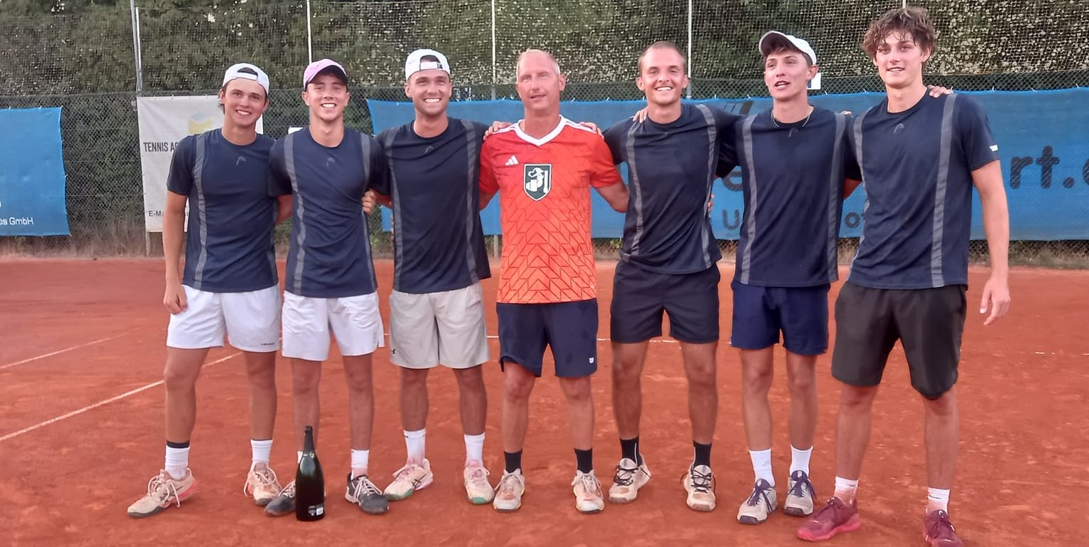 SVB-Aufstiegsteam (von links): Kim Niethammer, Mathis Dahler, Numa Lemieux-Monette, Coach Nils Muschiol, Amar Tahirovic, Moritz Münster und Aaron Funk.