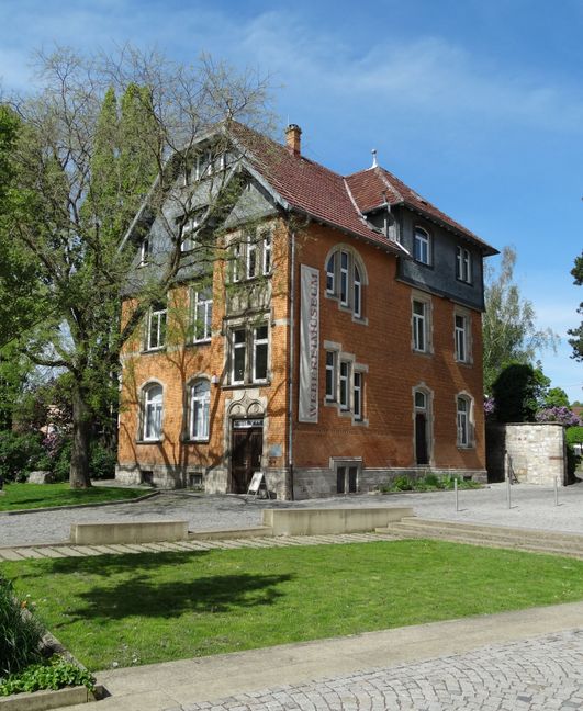 Das Webereimuseum gegenüber vom Domo.