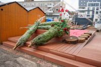 Auf dem Grünen Platz in Sindelfingen entsteht die Eisbahn für das Winterwunderland.