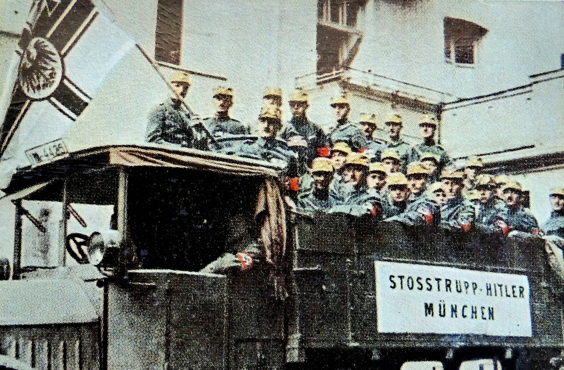 Die Nazis unternehmen einen Umsturzversuch in München und scheitern – bevor sie zehn Jahre später doch die Macht in Deutschland erlangen sollten.