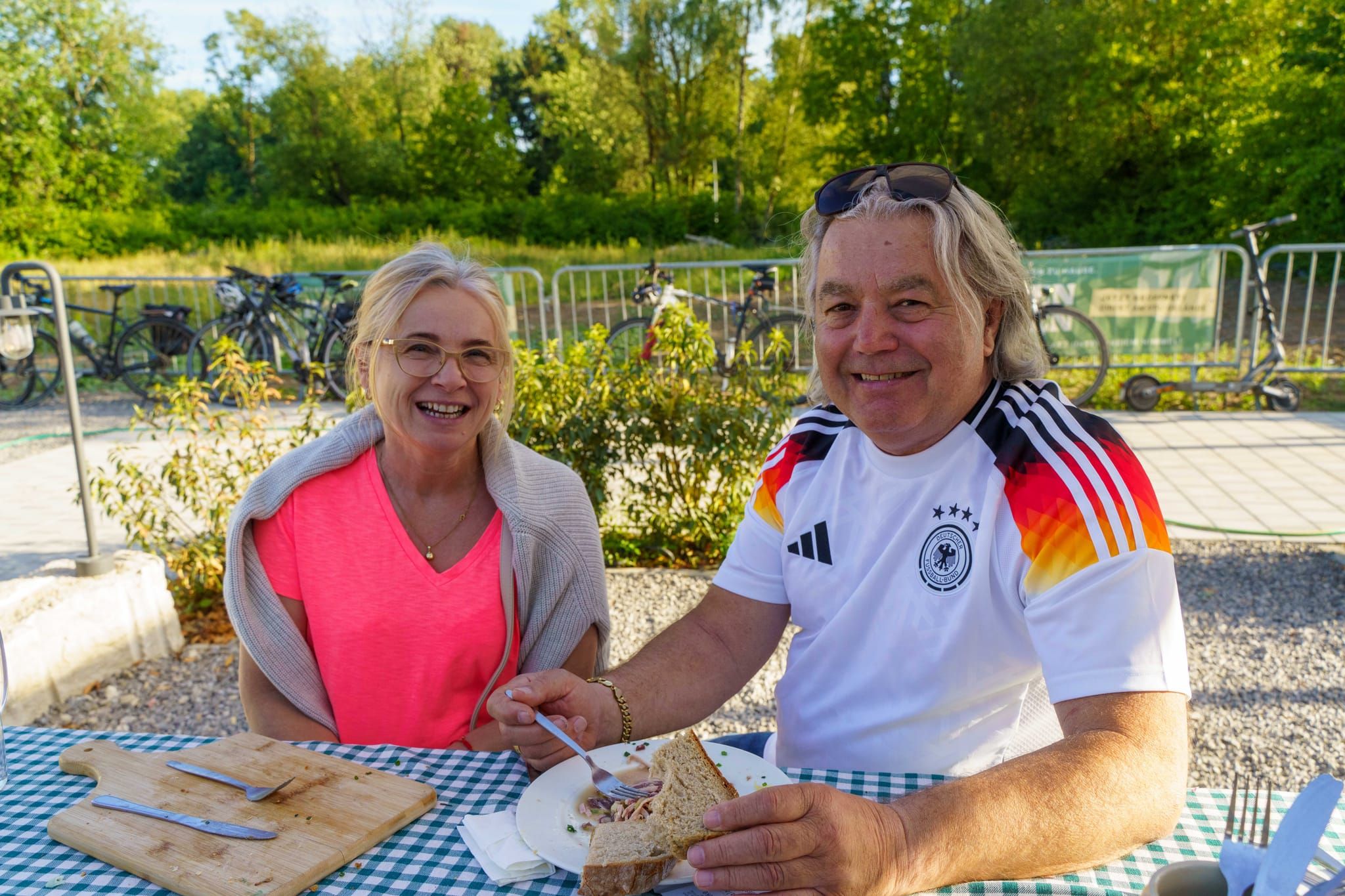 Fußball pur im Sindelfinger Hopfengarten. Der deutsche WM-Auftat gegen Curaçao.