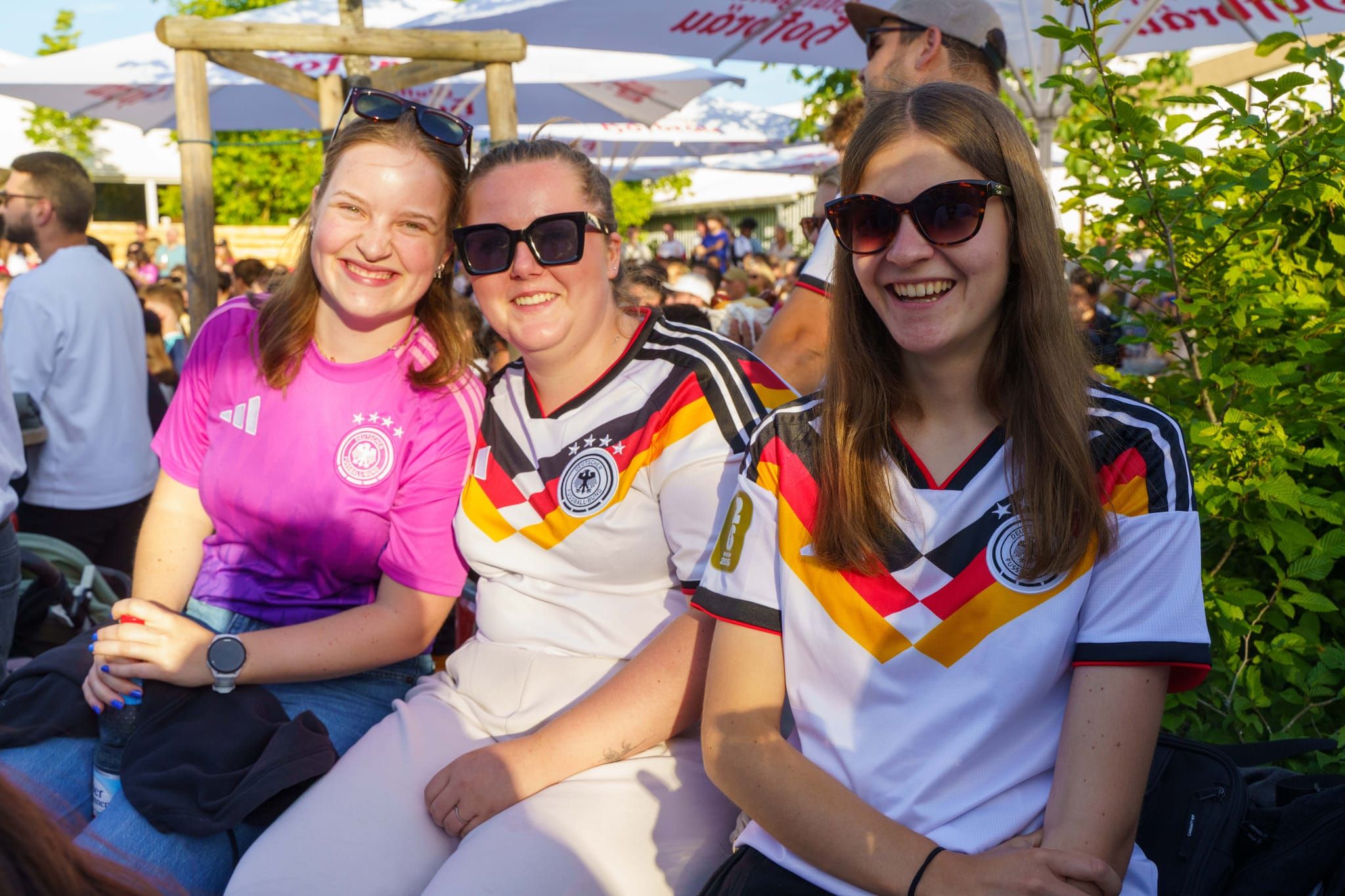 Fußball pur im Sindelfinger Hopfengarten. Der deutsche WM-Auftat gegen Curaçao.